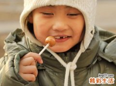 梦见掉牙预示什么，男人梦见自己掉牙