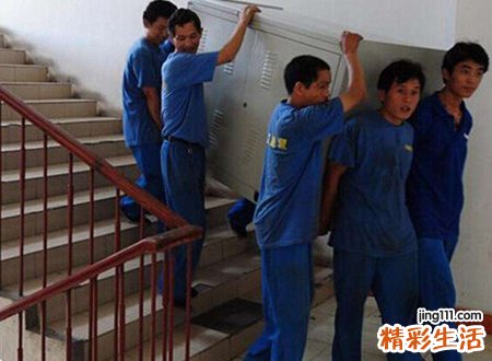 梦见别人搬家好吗，做梦梦到别人搬家是怎么回事