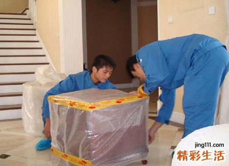 梦见自己搬家有什么预兆，女人梦到搬家收拾东西