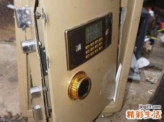 梦见家里被盗有什么预兆，做梦梦到家门敞开被偷了