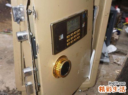 梦见家里被盗有什么预兆，做梦梦到家门敞开被偷了