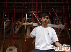 梦见杀人不见血好吗，女人梦见自己拿刀砍人