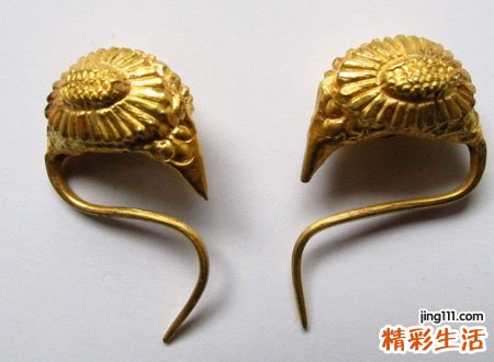 梦见金耳环是好是坏，做梦梦到丈夫送给我一个大金耳环