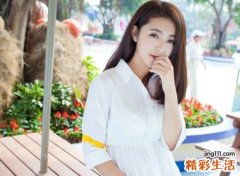 高雅有诗意的女生微信名字，唯美微信网名朱唇点点醉