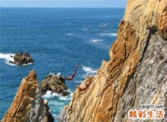 梦见跳悬崖好不好，做梦梦到自己跳悬崖惊醒