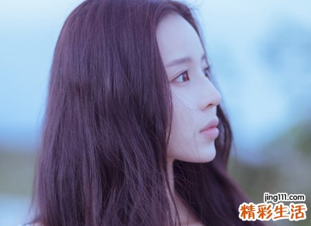 女人梦见自己掉头发好吗，已婚女人梦见掉头发