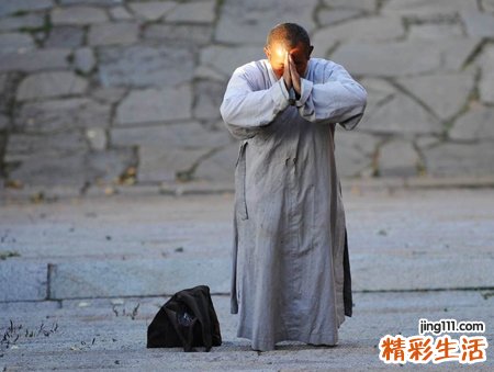 梦见僧人预示什么，做梦梦到僧人指点迷津