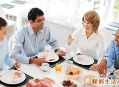 梦见请客吃饭啥意思，做梦梦到老板请我在香格里拉吃饭