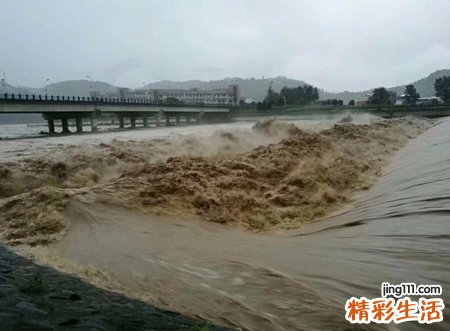 梦见桥断代表什么，梦到经常经过的桥断了