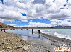 梦见被水淹是好是坏，梦到别人在车里被水淹后生还