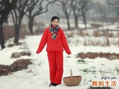 梦见棉袄是好是坏，做梦梦到天很冷穿一件旧的红色棉袄