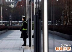 梦见保安什么意思，梦到保安收保护费让我多给一点