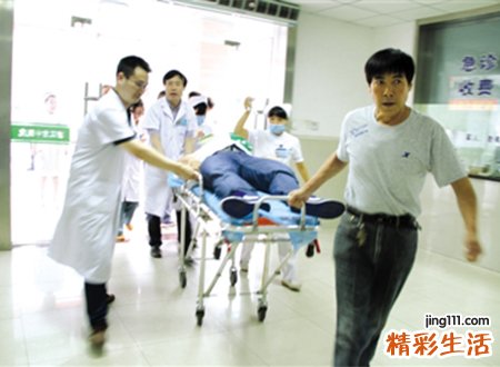 梦见受伤预示什么，梦到熟人受伤被送往医院
