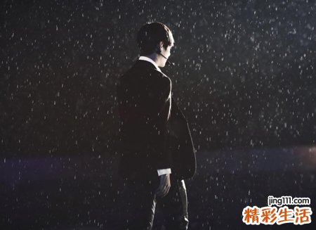 梦见淋雨是什么意思，做梦梦到淋雨走路
