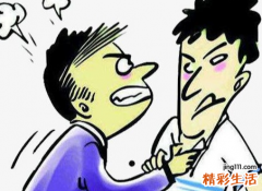 梦见自己杀很多人怎么回事，女人梦见自己砍人出血