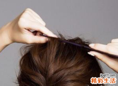 梦见梳头发啥预兆，做梦梦到给美女明星梳头发
