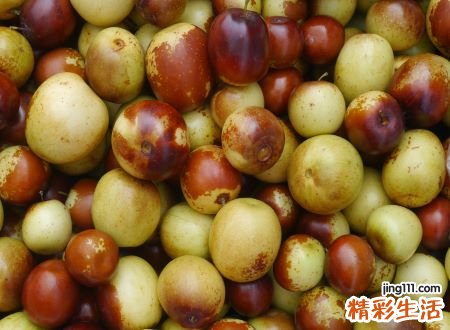 梦见枣子好不好，女人梦到枣树结大青枣