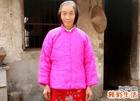梦见棉袄怎么回事，做梦梦到奶奶穿着棉袄安详的去世