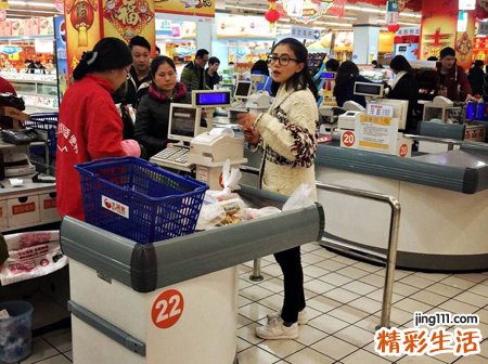 梦见偷东西怎么回事，做梦梦到在超市偷东西被打