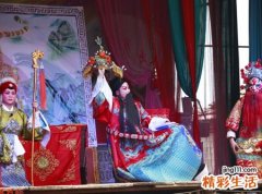 梦见唱戏啥意思，做梦梦到戏班子在老家搭台唱戏