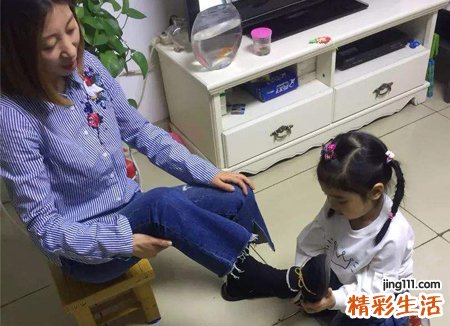 梦见穿鞋代表什么，做梦梦到帮人穿鞋