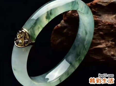 梦见玉镯碎了有什么寓意，女人梦见手上玉镯碎了