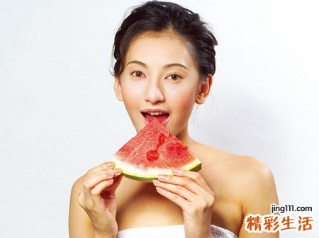 梦见西瓜怎么回事，梦到和死去的人一起吃西瓜