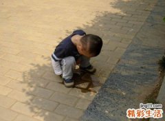 梦见尿尿是什么意思，梦到别人对我尿尿