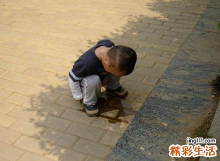梦见尿尿是什么意思，梦到别人对我尿尿
