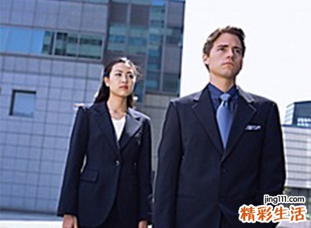 梦见同事是好是坏，做梦梦到同事死了其实还活着