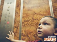 梦见坠落啥意思，做梦梦到自己的孩子做电梯坠落