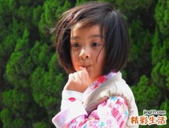 梦见棒棒糖好吗，做梦梦到坐在槐树上吃着棒棒糖