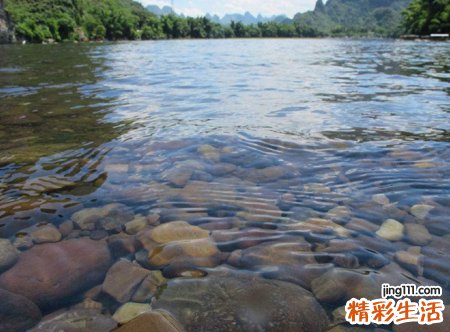 梦见发大水预示什么，做梦梦到儿子在田地里被大水冲走