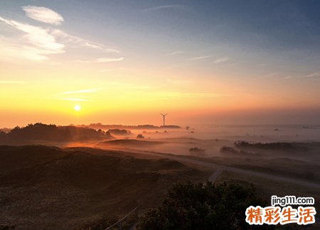 梦见死人和自己说话有什么寓意，做梦梦到和死去的熟人说话
