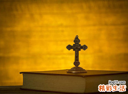 梦见奶奶好吗，做梦梦到去世的奶奶死而复生