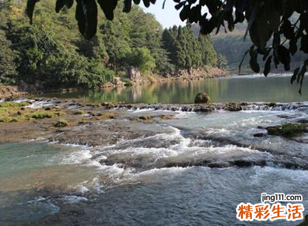 梦见追赶怎么回事，做梦梦到别人光着身子追我