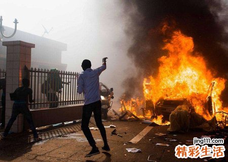 梦见老家代表什么，做梦梦到老家被盗后被放火烧房子