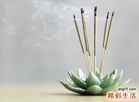 梦见在寺庙上香祈福，做梦梦到上香没上成