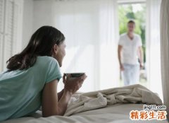 梦见女人自娱自乐，做梦梦到陌生的女人