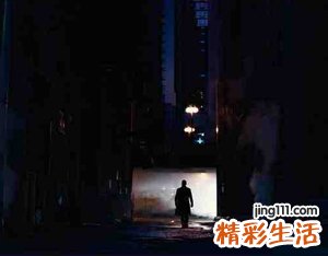 梦见拿刀杀人是好是坏，做梦梦到我在夜晚拿刀杀人见血