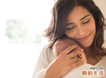 梦见医院啥意思，做梦梦到自己抱着婴儿在医院到处给人磕头