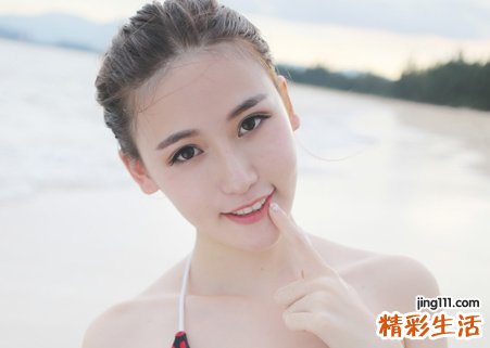 梦见嬉戏有什么预兆，做梦梦到和美女一起游泳泼水嬉戏