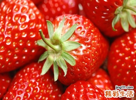 梦见离婚说明啥，做梦梦到离婚女子摘草莓