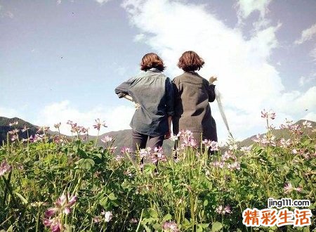 梦见闺蜜代表什么，做梦梦到和闺蜜一起试衣服