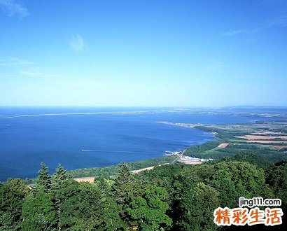 梦见上香怎么回事，做梦梦到和爸爸去给死去的亲人上香