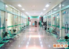 梦见自己去医院看医生是什么意思