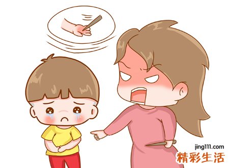 梦见挨打还不敢还手，女人梦见自己挨打