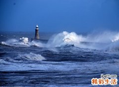 梦见暴风雨即将来临昏天暗地