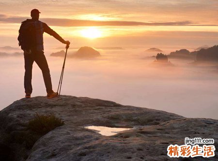 梦见自己在高处很担心很害怕掉落