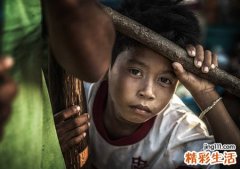 梦见陌生小男孩在公寓离奇死了